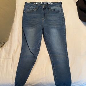 Women’s jeans